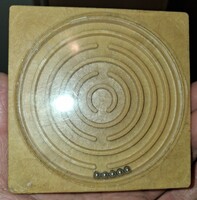 Labirintus ügyességi játék