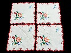 4 db Kalocsai mintával hímzett terítő 18 x 17 cm