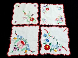 4 db Kalocsai mintával hímzett terítő 19 x 19 cm