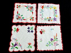 4 db Kalocsai mintával hímzett terítő 16 x 16 cm