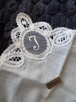 Brugge vintage csipkés díszzsebkendő “I” monogrammal