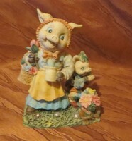 Régi műgyanta figura kertész malac mama gyermekével