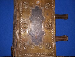 1889."Himmel-Schlüssel"  gótbetűs rézveretes bőrkötéses csatos imakönyv 16 századi boritóval