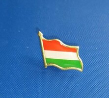 Magyar zászló bross, réz kitűző
