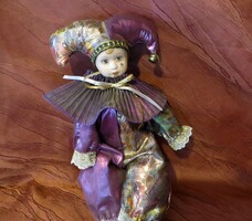 Régi antik porcelán bohóc baba Harlequin típusú 21. magassága 24 cm