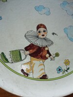 Bohóc vidám tányérka a képeken látható állapotban,SOK AUKCIÓ AKCIÓ VEGYE VIGYE TÖBB SZÁZ TERMÉK