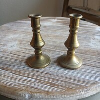 Szép antik miniatűr réz gyertyatartó pár (7,5x3,8 cm)