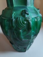 Curt Schlevogt Art Deco malachitüveg váza – Artur Plewa relief figurás ritkaság, 1930-as évek