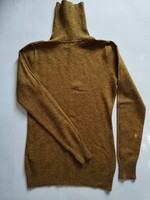 Női garbónyakú pulóver S/M