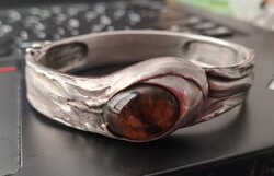 Ezüst karperec/ borostyán