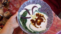 Nagyon szép állapotú , 27 cm-es , orchidea mintás , Blansko , falra is akasztható , majolika kínáló.