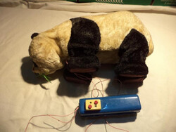 Retro távirányítós panda medve (1148)