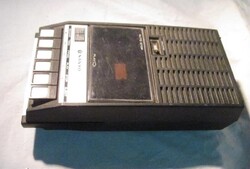 SANYO M2522EH retro magnó (1162)