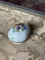 HIBÁTLAN Eton mintás, jubileumi pecsétes herendi tojáshoz tartozó porcelán tető
