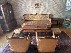 Neobarokk ülőgarnitúra nappali bútorszett (fotelek, puffok, kanapé, kinyitható intarziás asztal)