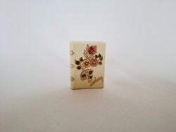 Zsolnay Kézzel festett kis porcelán könyv (428)