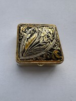 Vintage Toledo damaszkuszi aranyozott ékszer vagy gyógyszer doboz 30x30 mm