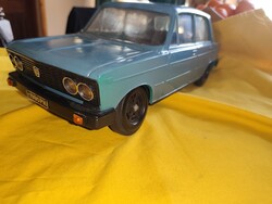 Lada modell autó "1980" 45 cm