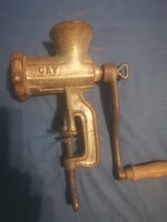 Gav5 régi húsdaráló