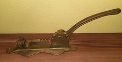 Nagyon szép sárgaréz fali dugóhúzó