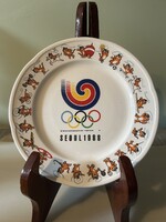 Ritka 1988-as Szöuli Olimpiai Emléktányér – Hodori kabalával ​Eladó a képeken látható, kiváló állapo