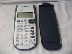 Texas TI-30XB tudományos számológép (3322)