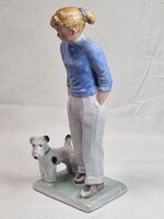 Ritka Izsépy nagy méretű lány foxi kutyával talapzaton álló kerámia figura hibátlan állapotban 23 cm