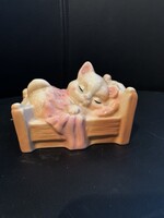 Retro alvó cica - porcelán