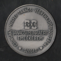 20 éves tanácsi munkáért emlékérem.