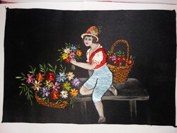 Gyönyörű antik selyem hímzett kép Lány padon ÜLVE virágoskosárral 24 x 37 cm KERET NÉLKÜL 2.