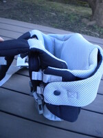 Csatos babahordozó kenguru hurci