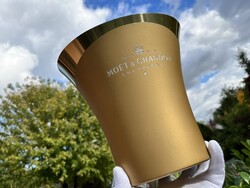 CHAMPAGNE CLUB - Moët & Chandon Fém Pezsgőhűtő – Ezüst és Matt Arany Színben