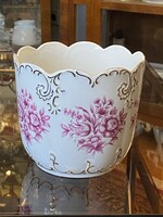 ARANYOZOTT, LILA VIRÁGOS HOLLÓHÁZI PORCELÁN JELZETT VIRÁG KASPÓ 17 x 15 CM