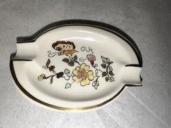 Zsolnay porcelán hamutál