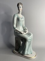 Extrém ritka hollóházi fán ülő könyves olvasó nő