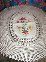 Csodaszép horgolt gépi hímzett ovális terítő