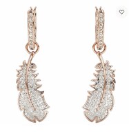 Új, Swarovski fülbevaló dobozában.