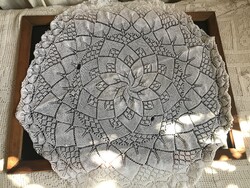 TERÍTŐ - CSIPKE - KÉZIMUNKA - 85 x 80 cm - RÉGI - két lyuk