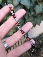 Szépséges borostyán köves ezüst karkötő