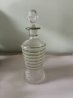 Art Deco üveg dekantáló csiszolt kristálydugóval ​Eladó egy különleges, 1930-40-es évekből származó,