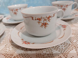 Alföldi csipkebogyós, csipkebogyómintás porcelán kávés csészék, alátét tányérral