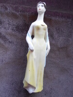 Ritka Drasche kézzel festett lányfigura. Kőbányai porcelángyárból  17 cm