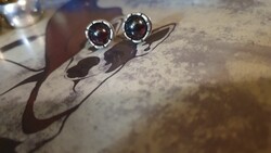 GRÁNÁT- köves új  jelzett ezüst ag, fülbevalót kínálok eladásra - BUTTON foglalat- 9-10 mm bíbor kő!