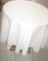 Csodaszép géppel hímzett csipkés szélű ovális szőttes terítő