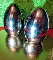 Nikkelezett porcelán tojások kb. 10/7 cm. Napfényben színes háttér nélkül ezüst színűek