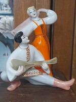 Retro Orosz Népviseletes Táncoló Fiatal Szerelmespár Porcelán Figura.18 cm.
