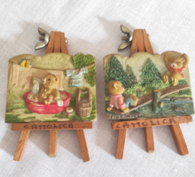 Cattolica olasz vintage mini díszkép pár – macis jelenetek, állítható