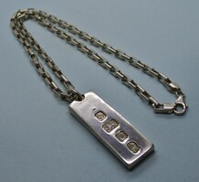 Különleges súlyos ezüsttömb medál vastagabb ezüstláncon