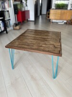 Egyedi készítésű asztal bontott parkettából 82X72 M:42