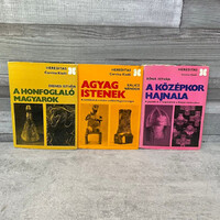 Hereditas: Dienes István: A Honfoglaló Magyarok; Kalicz Nándor: Agyag Istenek; Bóna István: A Középk
